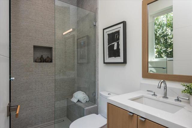 1025 Continental Drive, Menlo Park CA: https://media.crmls.org/mediaz/06acf9f5-634a-4a43-be86-8bd872c812fb.jpg