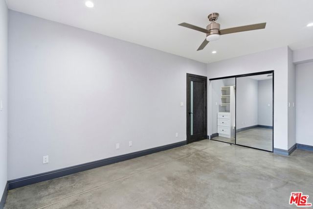 10825 Pacific View Drive, Malibu CA: https://media.crmls.org/mediaz/06ad06ba-dc58-40bf-b199-2353281b8756.jpg