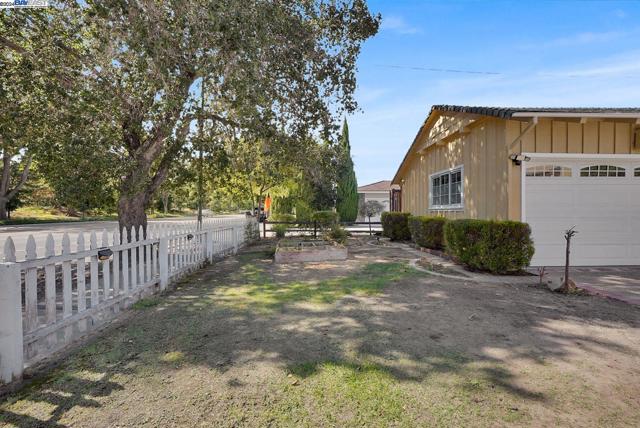 Image 41 of 46 For 951 Homestead Rd
