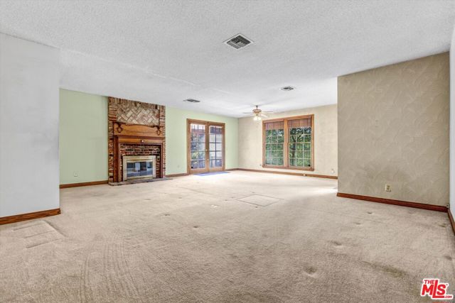 7903 Amestoy Avenue, Van Nuys CA: https://media.crmls.org/mediaz/06ade8ba-eb0a-4b82-af26-d4323e78b531.jpg