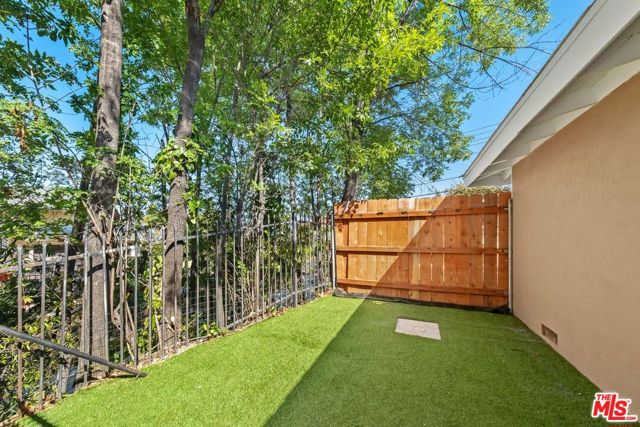 20553 Califa Street, Woodland Hills CA: https://media.crmls.org/mediaz/06b01003-77aa-4955-ab0d-d1ca7ec1b20d.jpg