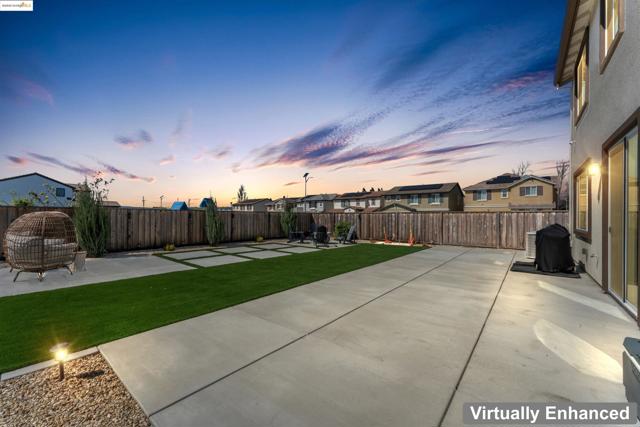 2951 Newberry Court, Fairfield CA: https://media.crmls.org/mediaz/06b15e66-89b4-4528-aa02-abb557c5223a.jpg