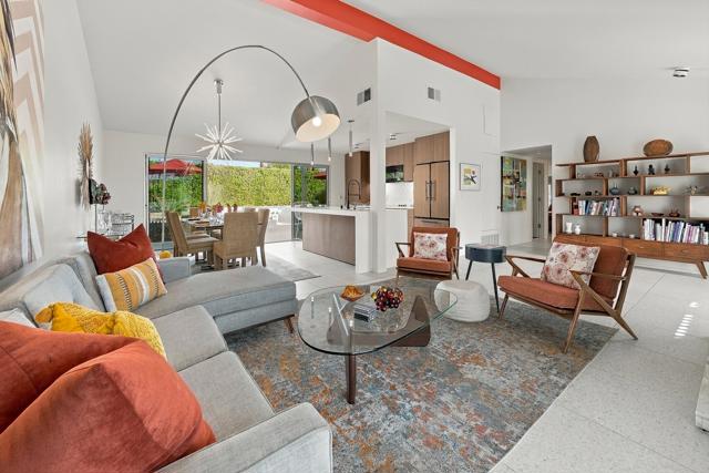 2210 E Calle Papagayo, Palm Springs, CA 92262