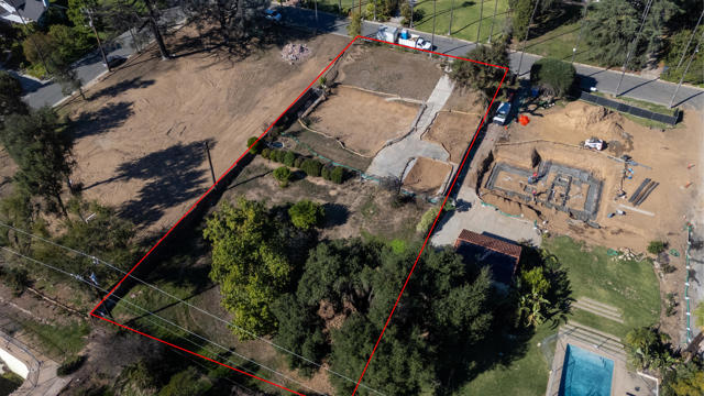 1660 Homewood Drive, Altadena CA: https://media.crmls.org/mediaz/06b279c7-1157-4cdb-85ed-d40ba3835c9a.jpg