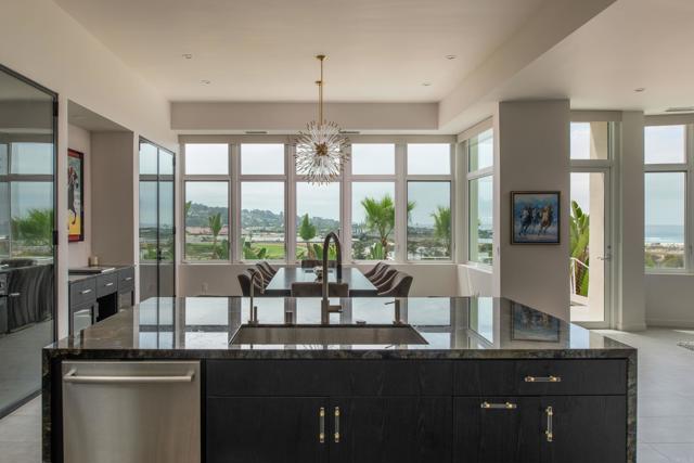 Detail Gallery Image 14 of 25 For 121 via De La Valle, Del Mar,  CA 92014 - 4 Beds | 4/1 Baths
