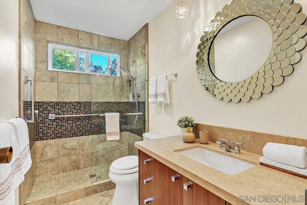 MLS #250042613SD image #24