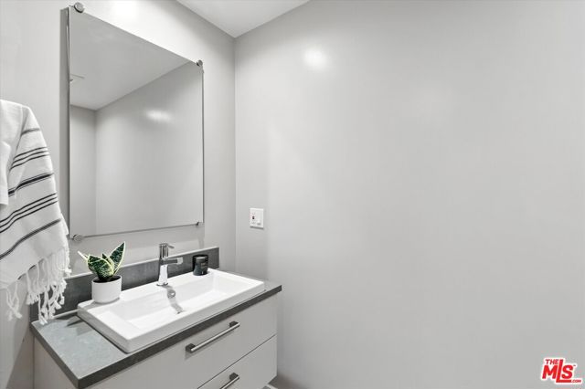 1326 S Centinela Avenue, Los Angeles CA: https://media.crmls.org/mediaz/06b35bbd-e697-47e3-86fa-46171f0e76b0.jpg
