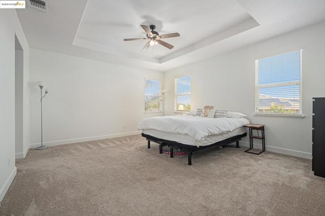 140 Ridge Crest Ct, Oakley CA: https://media.crmls.org/mediaz/06b55a26-6a91-4370-b916-2e8d70e248ed.jpg