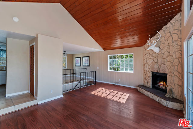 28665 Zion Drive, Lake Arrowhead CA: https://media.crmls.org/mediaz/06b5c32f-2c7f-477e-8357-a4b20bc66772.jpg