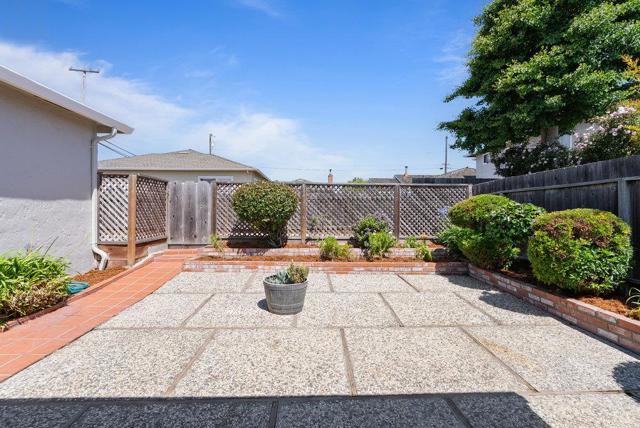 160 Napa Street, Watsonville CA: https://media.crmls.org/mediaz/06b5fd77-6285-4826-bb4f-79d38aba3982.jpg