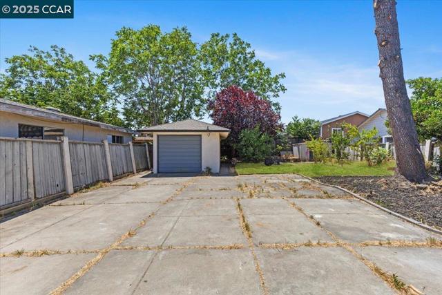 613 W 13th, Antioch CA: https://media.crmls.org/mediaz/06b66692-1b71-4495-94ae-10b4b91e295e.jpg