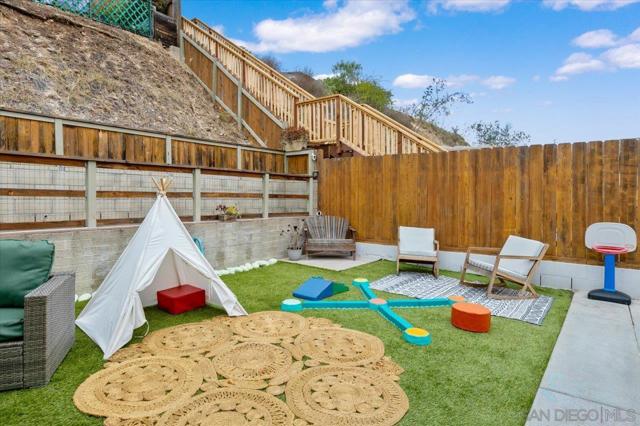 6212 Streamview Dr, San Diego CA: https://media.crmls.org/mediaz/06b77cfb-069c-453e-876b-6c2e26e76a11.jpg