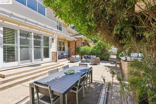 125 Mystic Pl, Alamo CA: https://media.crmls.org/mediaz/06b82607-1589-4255-a13e-4b6ada0eec95.jpg