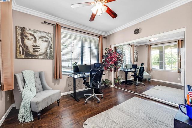 6232 Murdock Way, San Ramon CA: https://media.crmls.org/mediaz/06b9c6be-3440-4a8c-8f3e-cb923748726a.jpg