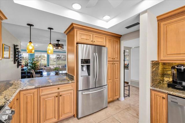 43 Sunrise Drive, Rancho Mirage CA: https://media.crmls.org/mediaz/06ba870b-e278-4ba9-9b60-ab0777d6358f.jpg