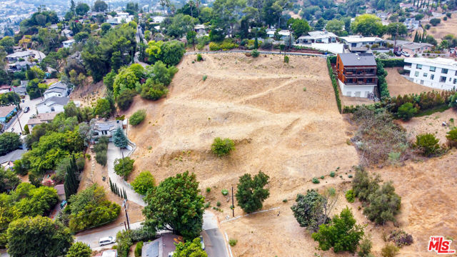 1476 N Ave 57, Los Angeles CA: https://media.crmls.org/mediaz/06bb98d8-febc-4eea-bac1-2fd7f0503351.jpg