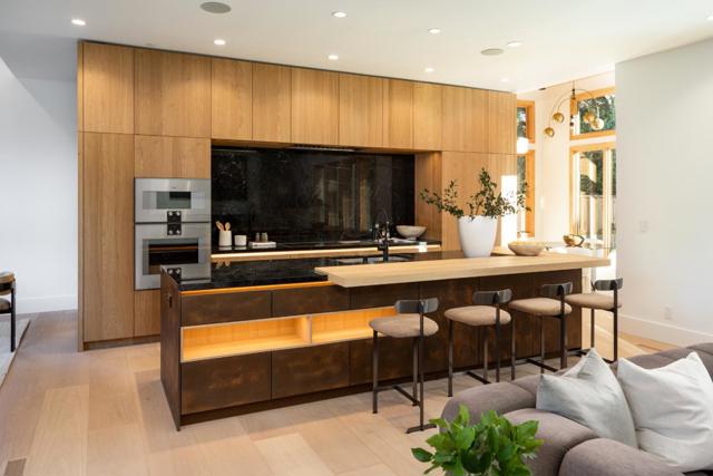 1307 University Avenue, Palo Alto CA: https://media.crmls.org/mediaz/06bc07d0-f8b5-499b-8f3e-ec0d391cd213.jpg