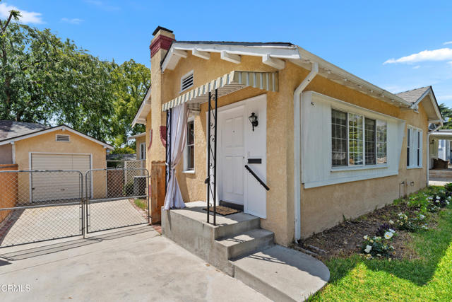 Detail Gallery Image 2 of 21 For 1675 N El Molino Ave, Pasadena,  CA 91104 - 2 Beds | 1 Baths