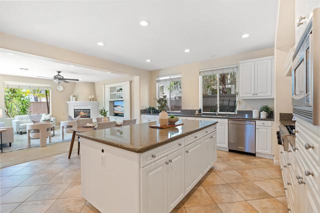 3463 Corte Fresa, Carlsbad CA: https://media.crmls.org/mediaz/06bc6fd8-cb89-4ced-85a9-fd4749287ebd.jpg