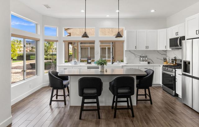 78420 Willowrich Drive, Palm Desert CA: https://media.crmls.org/mediaz/06bd32d4-5925-4db3-8057-1ebc408b3c30.jpg