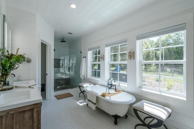 10555 Watsonville Road, Gilroy CA: https://media.crmls.org/mediaz/06bd6b0b-7434-48b7-9322-cc8432e02624.jpg