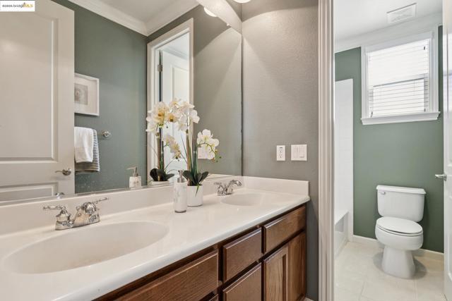6686 Chalk Hill Ln, Vallejo CA: https://media.crmls.org/mediaz/06be5094-fd71-491c-954f-342f226b25aa.jpg