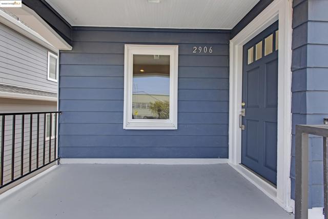 2906 Adeline St, Oakland CA: https://media.crmls.org/mediaz/06be56af-ee88-4f4c-9306-716d7f3a0d10.jpg