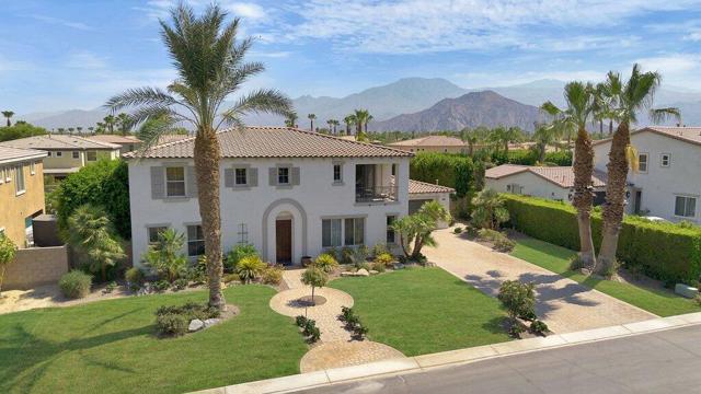 80579 Plum Lane, Indio CA: https://media.crmls.org/mediaz/06bed632-a9fd-4804-9633-bb7fad14ce55.jpg