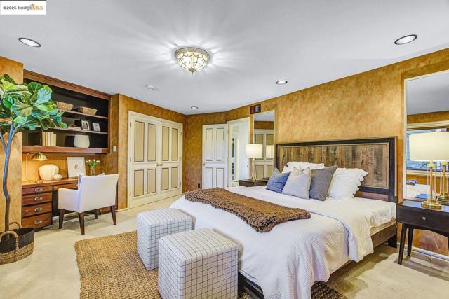 4146 Canyon Rd, Lafayette CA: https://media.crmls.org/mediaz/06c01b88-7834-40ec-b49f-e090b6eedb47.jpg