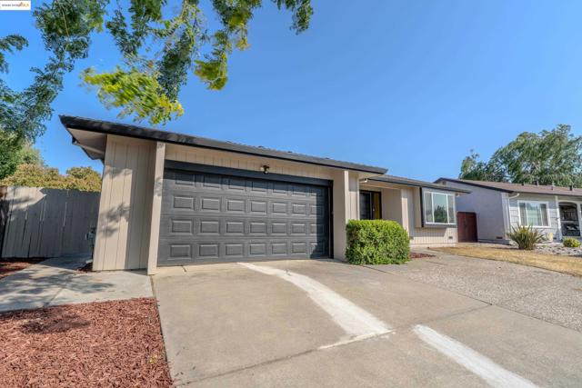 3354 S Francisco Way, Antioch CA: https://media.crmls.org/mediaz/06c1312d-01f2-40b4-96ea-6653f9bb9d95.jpg