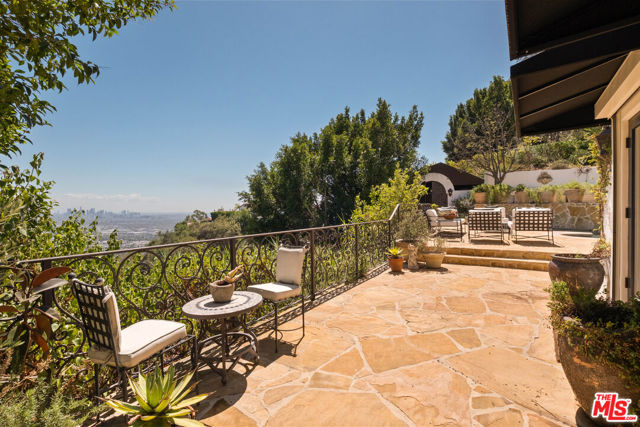 3 Bed Home for Sale in Los Angeles, California