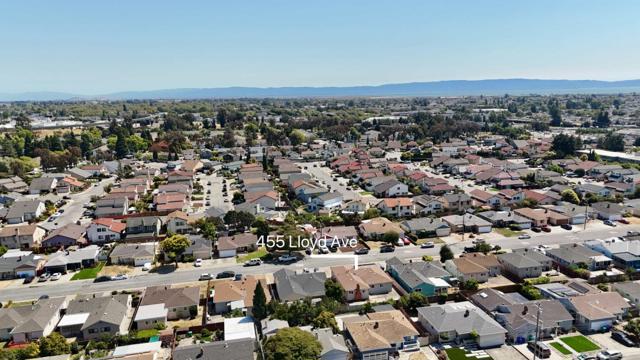 455 Lloyd Avenue, San Leandro CA: https://media.crmls.org/mediaz/06c37f49-ba27-4960-859f-9981f2947a7d.jpg