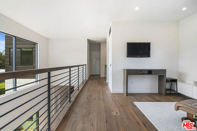 362 N Norton Avenue, Los Angeles CA: https://media.crmls.org/mediaz/06c3d076-5bfe-40f9-8bfc-9b37077c60cc.jpg