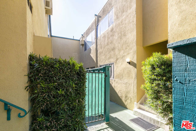 10803 Otsego Street, North Hollywood CA: https://media.crmls.org/mediaz/06c441ba-6bd7-4a8f-a21c-036db786dfad.jpg