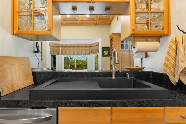 457 Arden Drive, Encinitas CA: https://media.crmls.org/mediaz/06c4c15b-0fa4-4a2c-a324-f27c0c052906.jpg