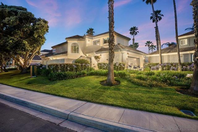 12 Mardi Gras Rd, Coronado CA: https://media.crmls.org/mediaz/06c56046-8458-462f-815a-05889d6c409d.jpg