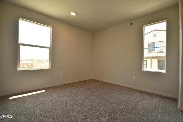 Detail Gallery Image 11 of 19 For 656 Martina St, Camarillo,  CA 93010 - 3 Beds | 2/1 Baths