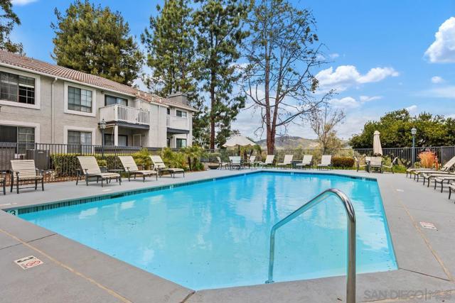15048 Avenida Venusto, San Diego CA: https://media.crmls.org/mediaz/06c60e6f-6595-48be-924a-dab2494a9d76.jpg