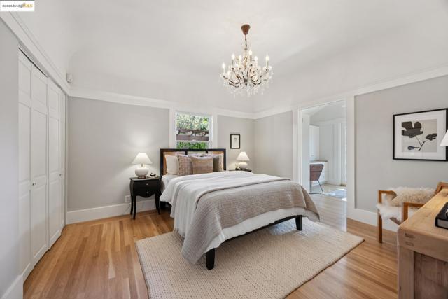3936 Elston Ave., Oakland CA: https://media.crmls.org/mediaz/06c718d9-1b16-4496-a45c-f41e073afcb1.jpg