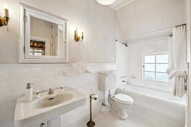 100 Canada Road, Woodside CA: https://media.crmls.org/mediaz/06c77b64-4f56-4b74-982e-0fd87408b862.jpg