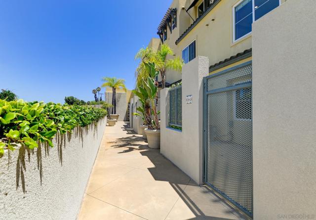 Image 1 of 31 For 7705 El Cajon Blvd  Unit 4