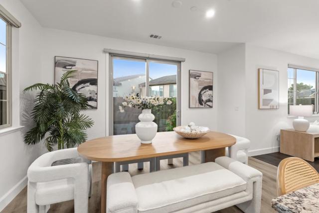 355 Crestview Circle, Daly City CA: https://media.crmls.org/mediaz/06c8527c-039c-4606-93db-04c0a448833e.jpg