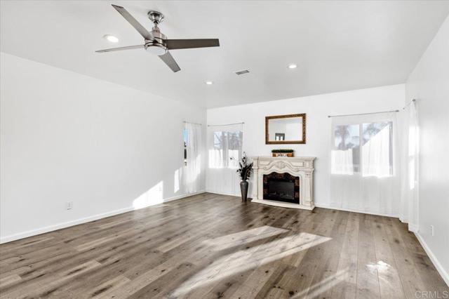 1971 Bernardo Avenue, Escondido CA: https://media.crmls.org/mediaz/06c8644a-70c1-4368-a1f5-e898c0e03e7e.jpg