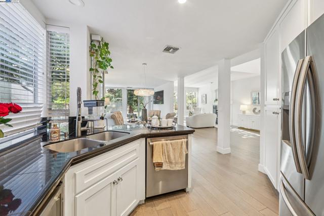 5310 E Lakeshore, San Ramon CA: https://media.crmls.org/mediaz/06c98204-38ea-40c9-89ef-c66af15ede87.jpg