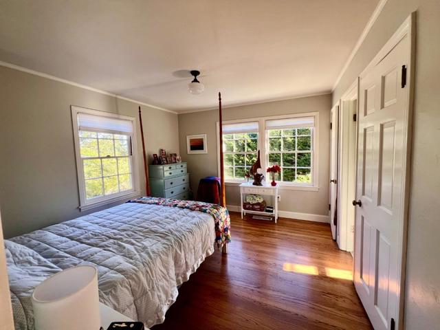 811 Alameda Avenue, Monterey CA: https://media.crmls.org/mediaz/06c99eb4-fc1b-46ee-988e-31a091ec9884.jpg