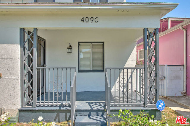 4090 Creed Avenue, Los Angeles CA: https://media.crmls.org/mediaz/06c9b2e2-7b46-416e-bc86-7160cc833c75.jpg
