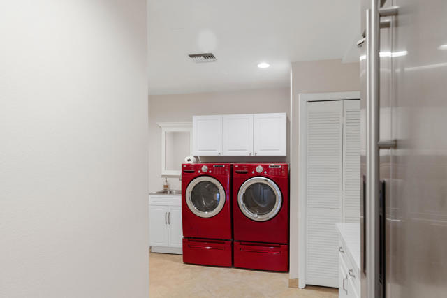 79100 Montego Bay Drive, Bermuda Dunes CA: https://media.crmls.org/mediaz/06c9c7ba-1935-4404-9d80-be53dbe6c3b5.jpg