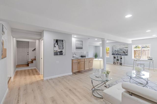 300 Alameda De Las Pulgas, Belmont CA: https://media.crmls.org/mediaz/06ca676e-9660-438c-9b3f-3cb2992b309c.jpg