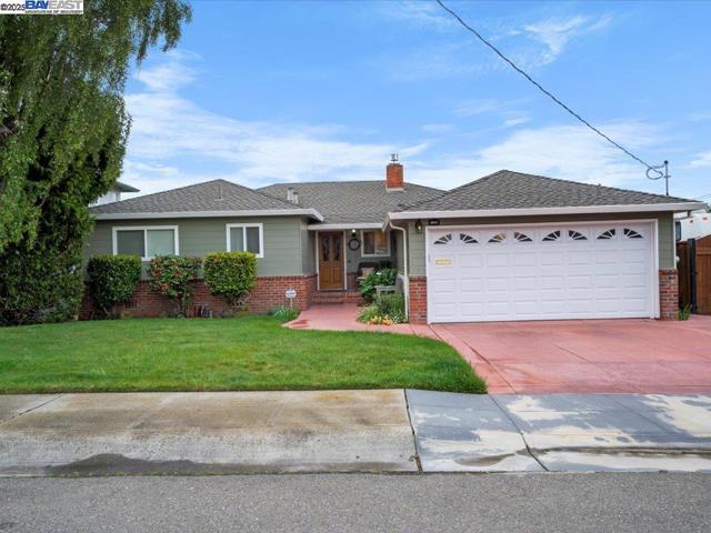 4311 Circle Ave, Castro Valley CA: https://media.crmls.org/mediaz/06cb2378-fadd-4407-8bca-55c0591088e1.jpg