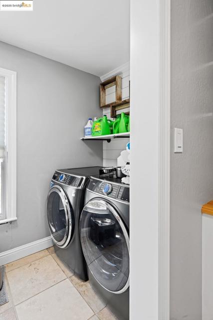 51 Cunha Ct, Oakley CA: https://media.crmls.org/mediaz/06cba751-706f-46a3-a62e-ff8345b2eb68.jpg